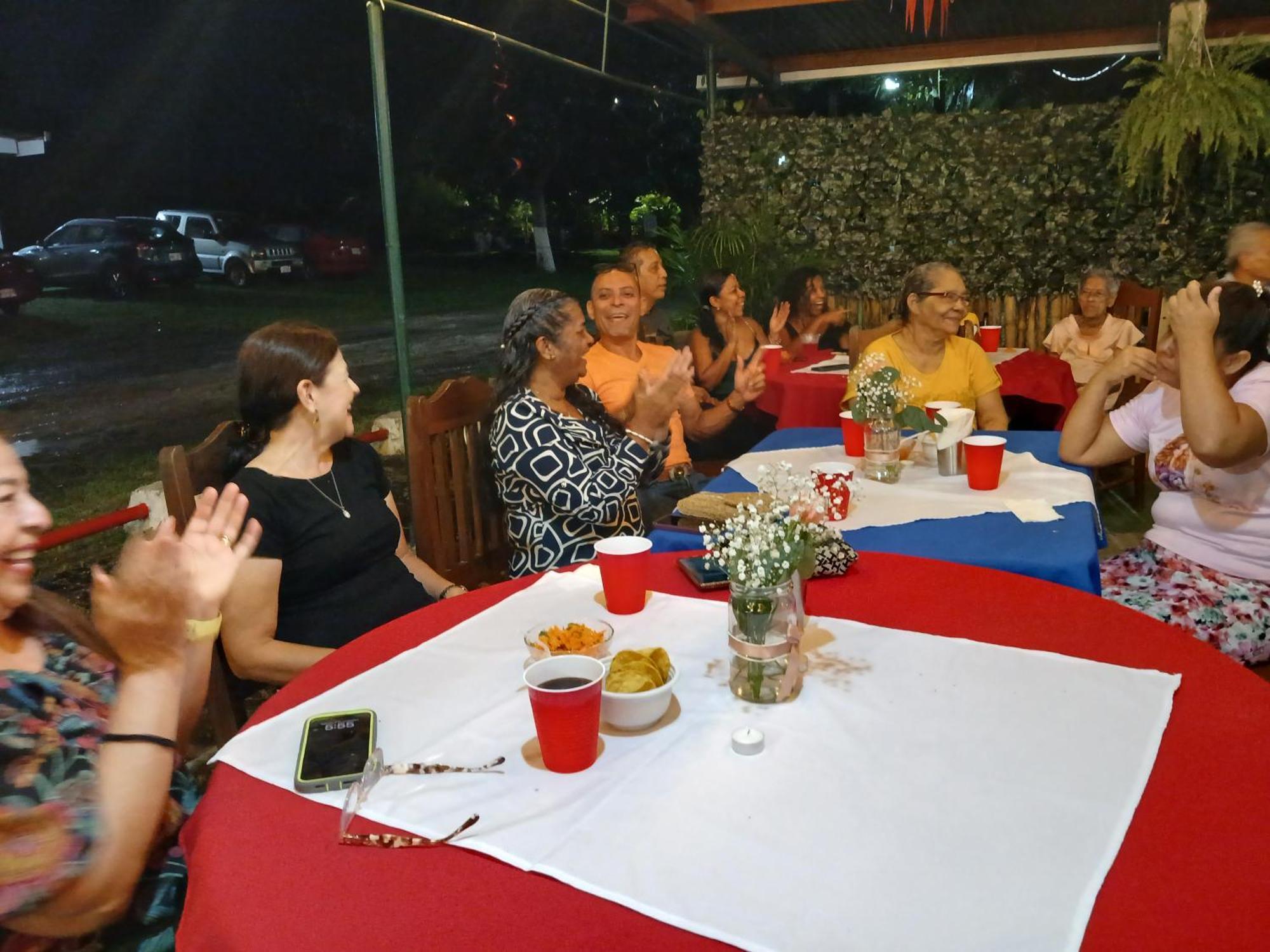 El Cocobolo Food&Rest Room 6 Bed And Breakfast Wifi Ac Pkg Gratis Liberia Exterior photo
